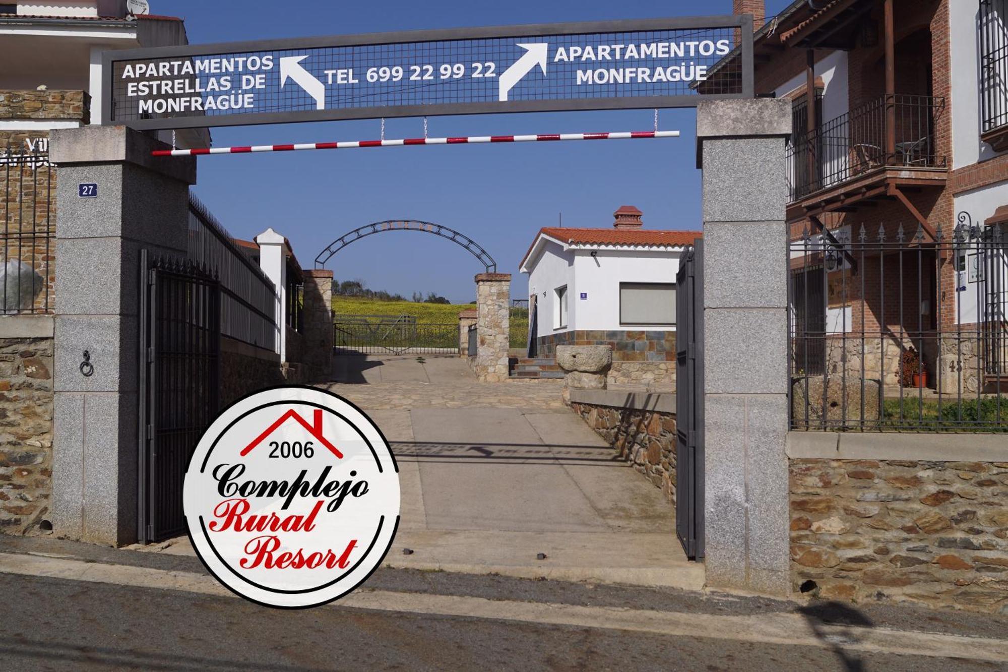 Apartamentos Estrellas De Monfraguee Torrejón el Rubio Εξωτερικό φωτογραφία